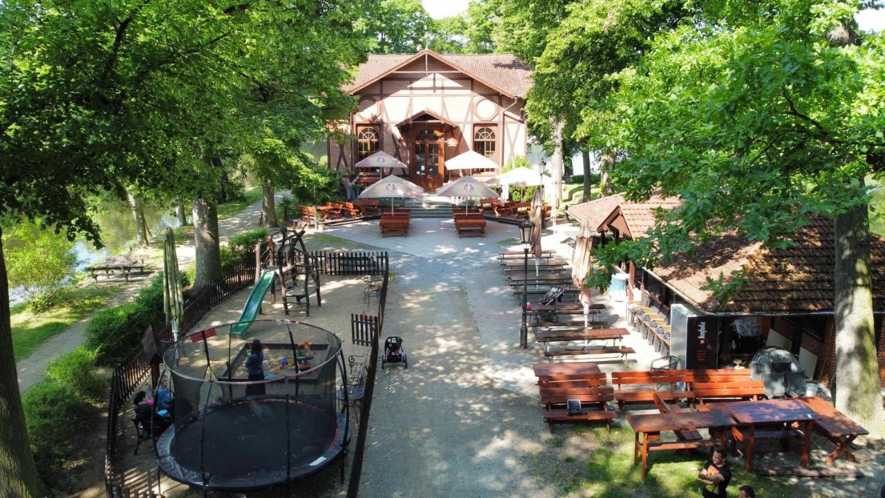 Penzion Restaurace Ostrov Piosek Zewnętrze zdjęcie